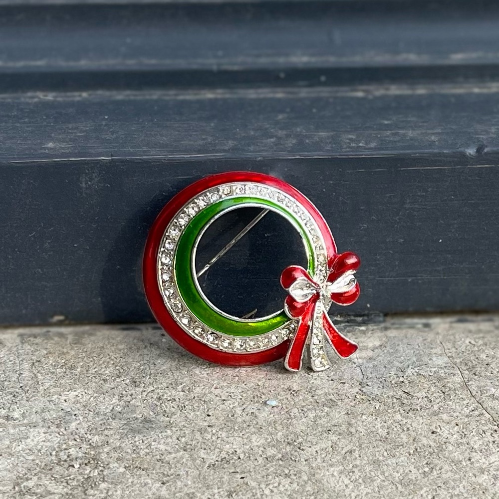 Christmas brooch